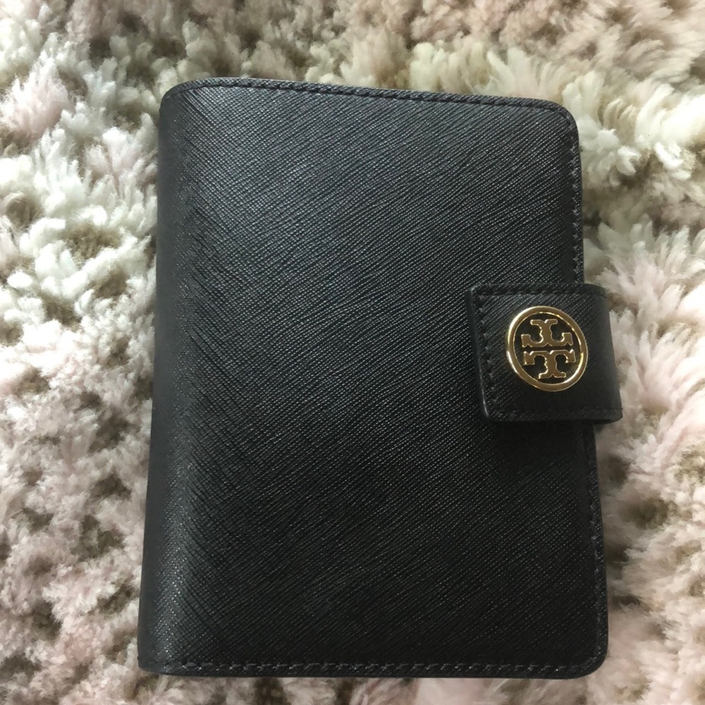 Tory Burch wallet